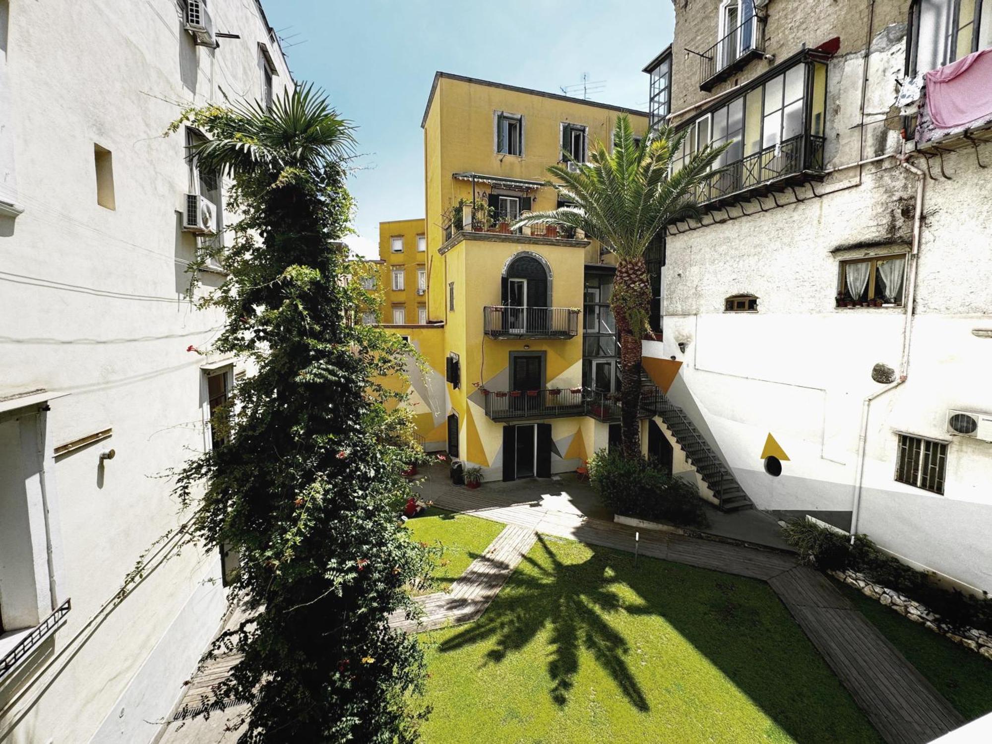 La Controra Hostel Naples Exterior photo