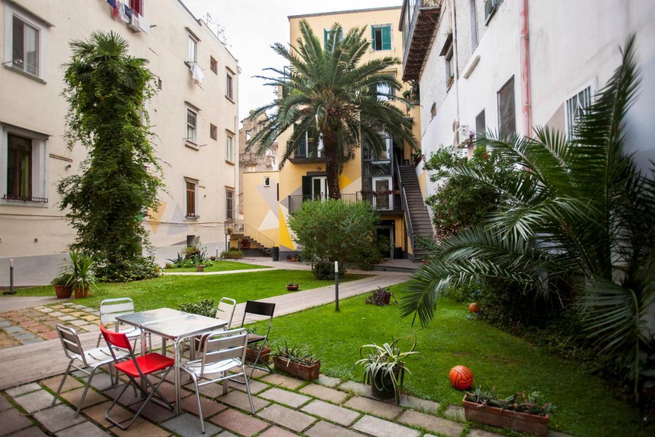 La Controra Hostel Naples Exterior photo